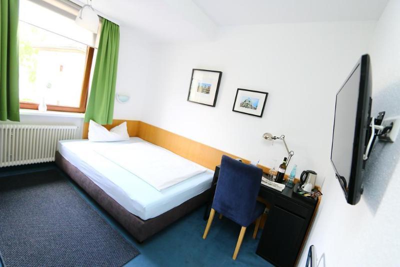 City Hotel Fellbach 24H Check-In ภายนอก รูปภาพ