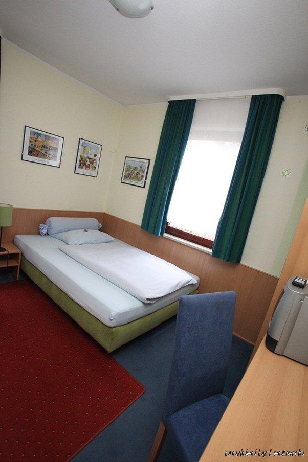 City Hotel Fellbach 24H Check-In ภายนอก รูปภาพ