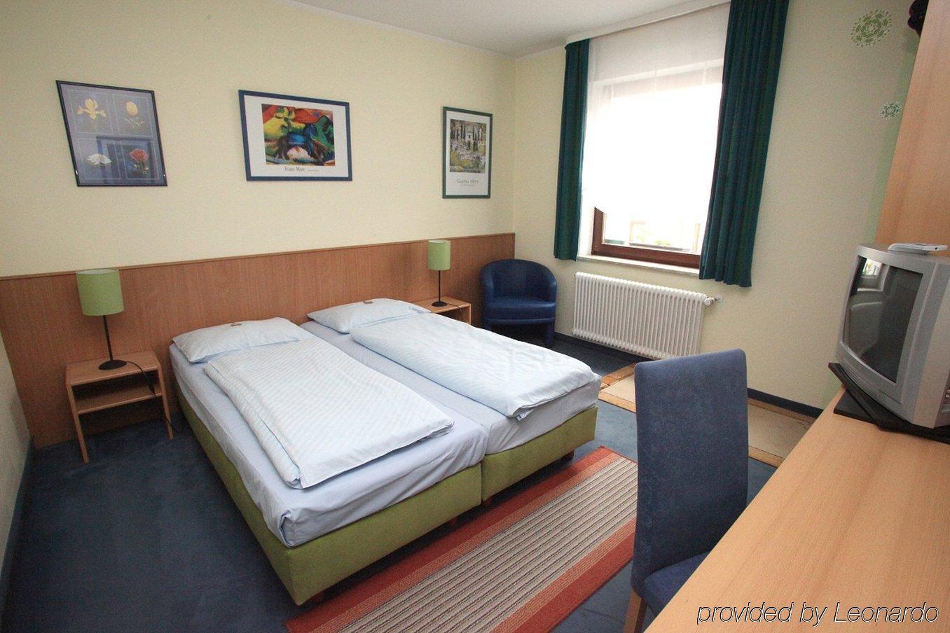 City Hotel Fellbach 24H Check-In ภายนอก รูปภาพ