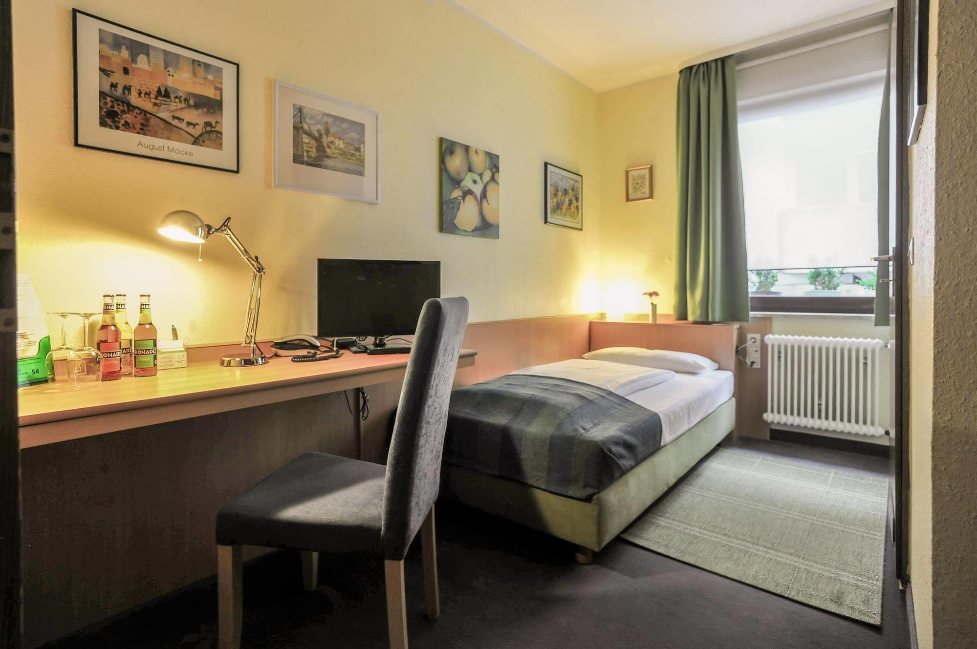 City Hotel Fellbach 24H Check-In ภายนอก รูปภาพ