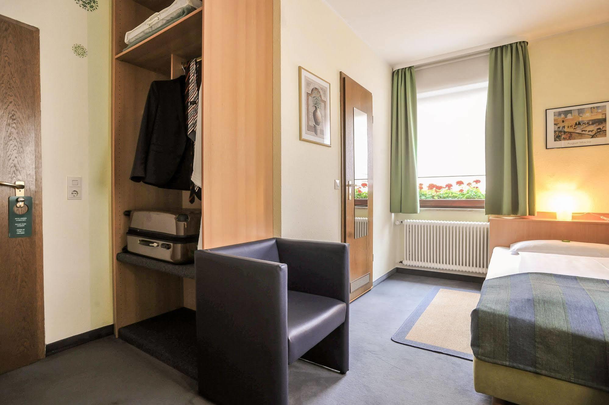 City Hotel Fellbach 24H Check-In ภายนอก รูปภาพ